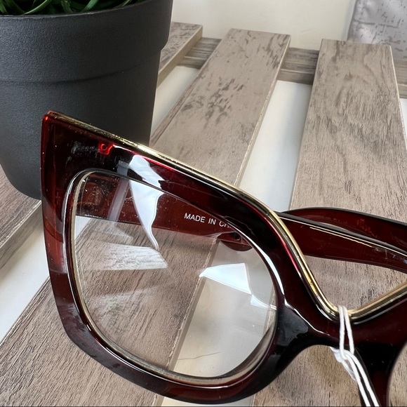 Large Fashion Clear Glasses - Picture 3 of 3